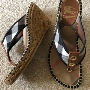 Burberry size 37 (6M) sandal